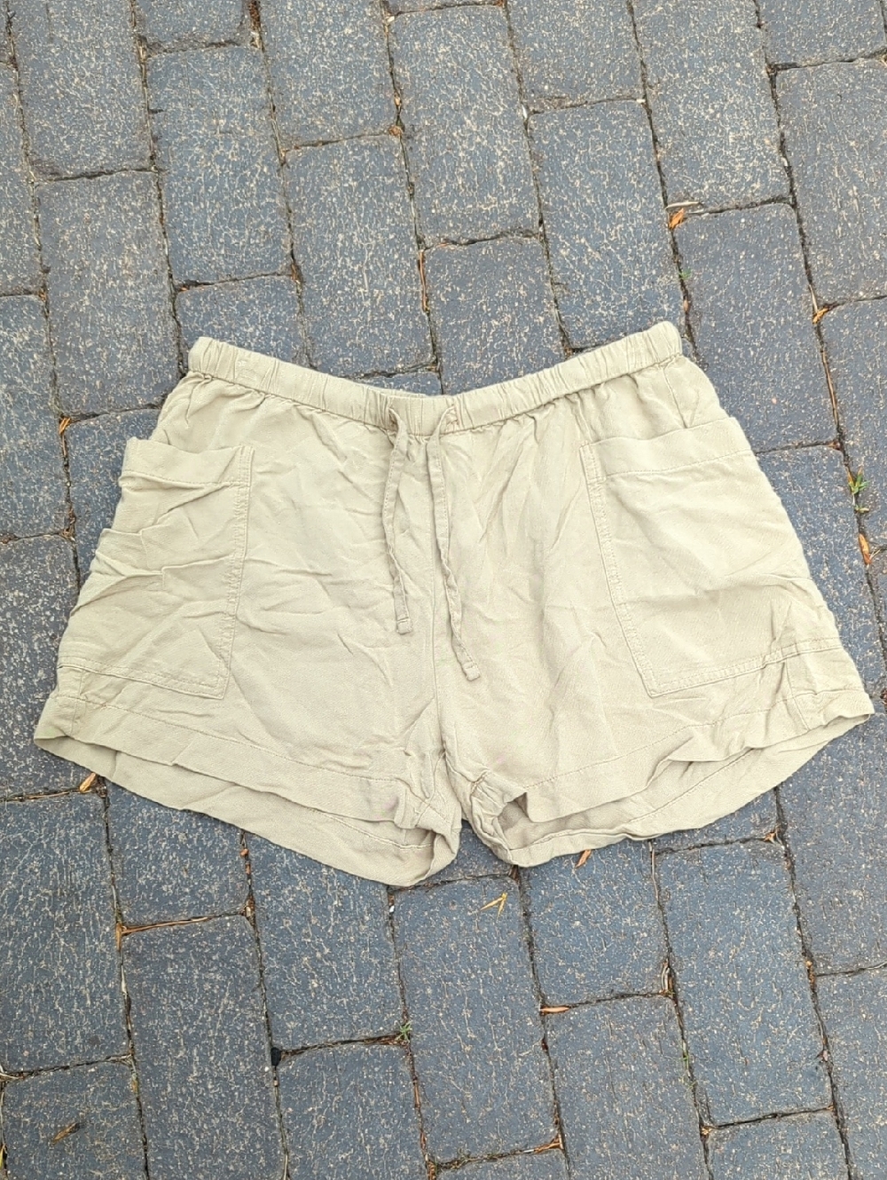 Old Navy Women's Casual Pull-On Shorts, Khaki, Size M